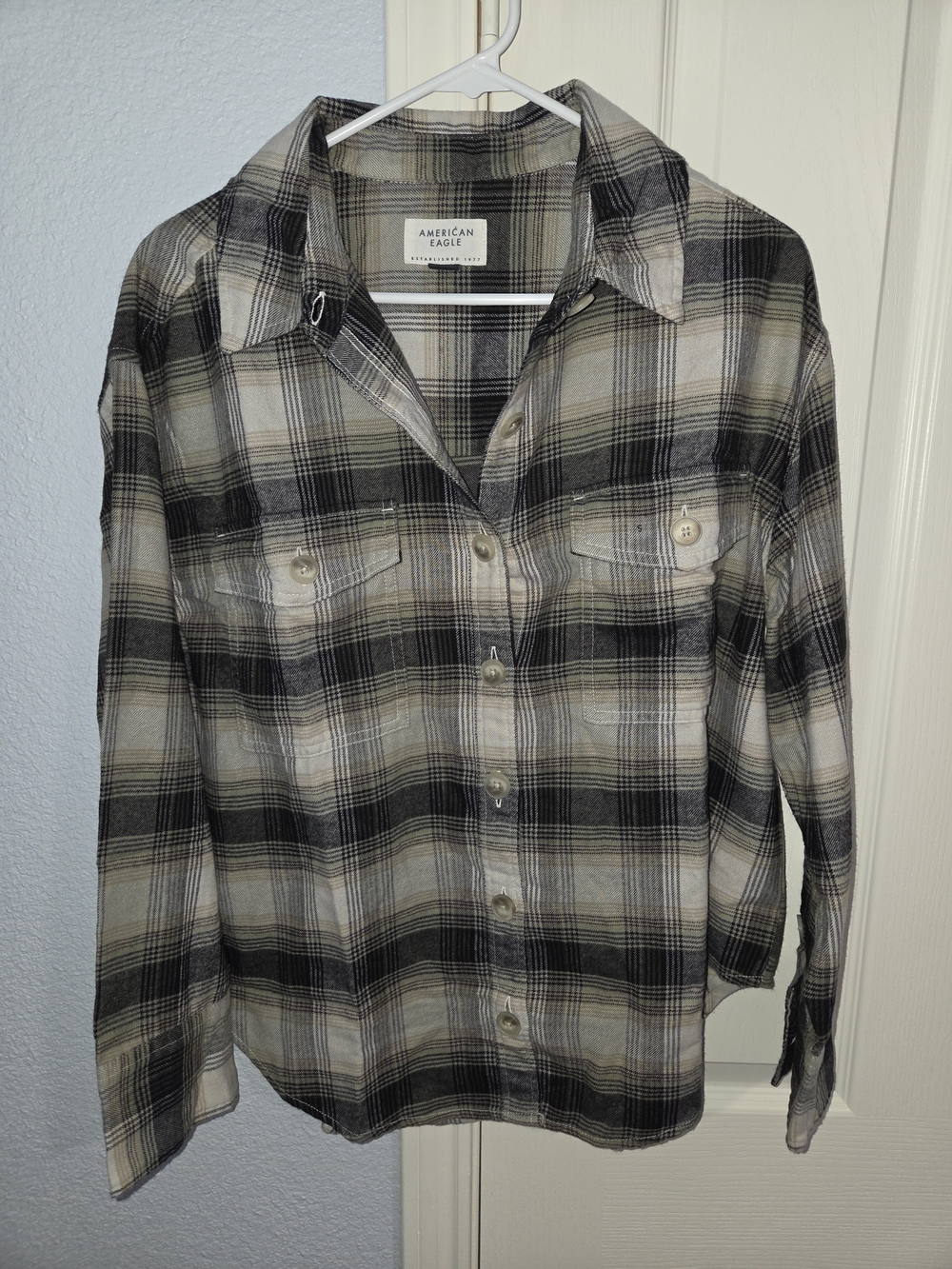 American Eagle Plaid Button Down Top Size Small